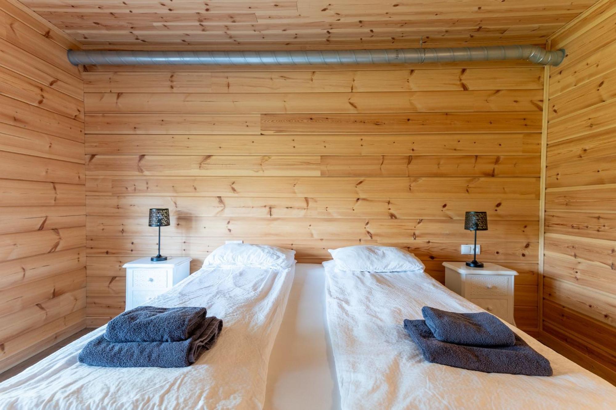 Gladheimar Guesthouse بلونديوس المظهر الخارجي الصورة