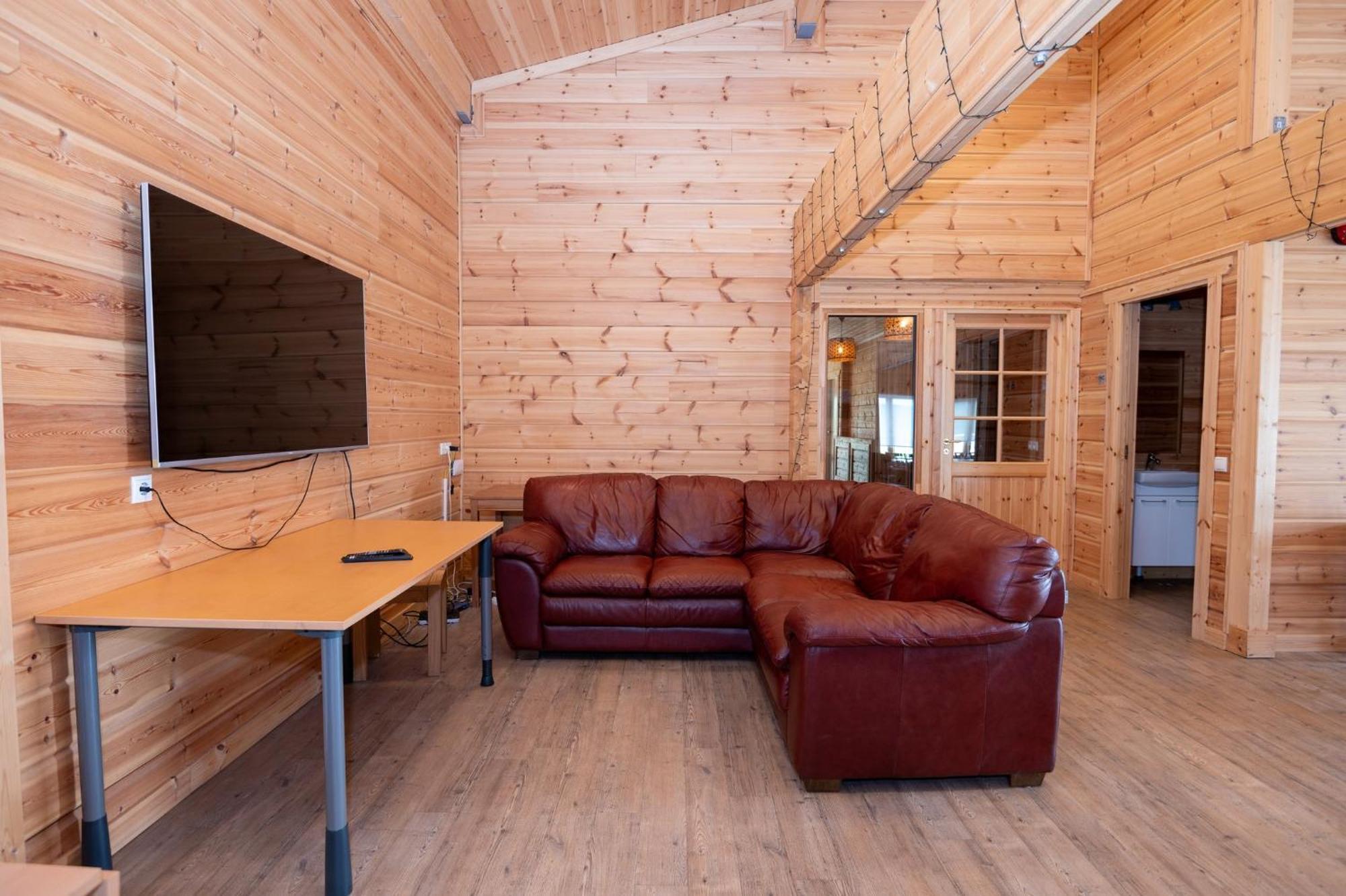 Gladheimar Guesthouse بلونديوس المظهر الخارجي الصورة